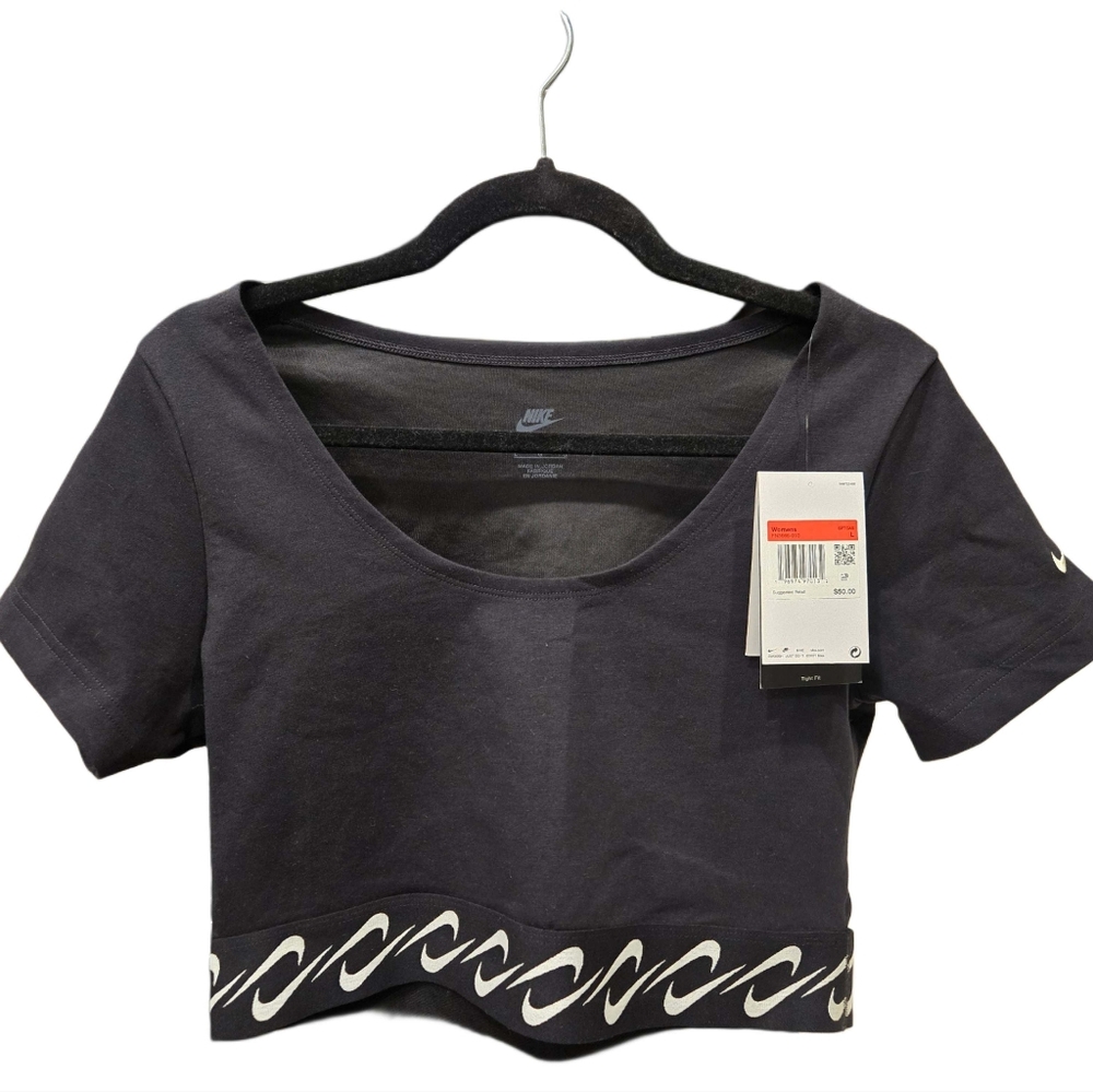 Nike Crop Top